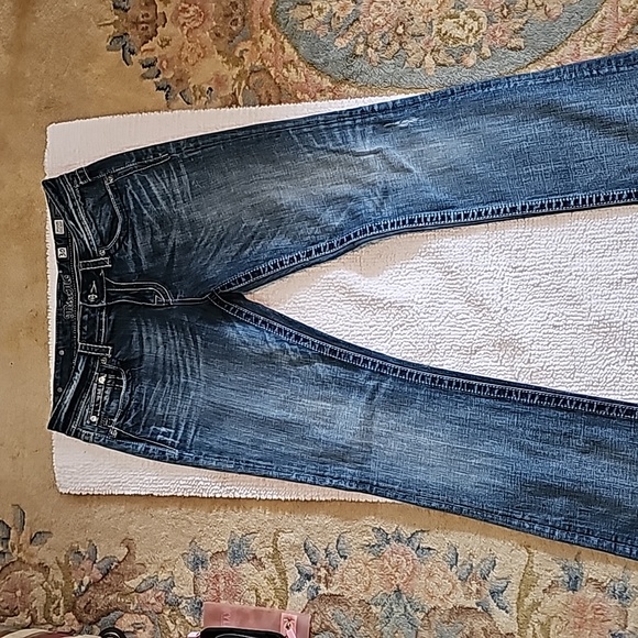 NWOT Womans Miss Me Jeans in size 30. They are Easy Boot fit. - Picture 3 of 8